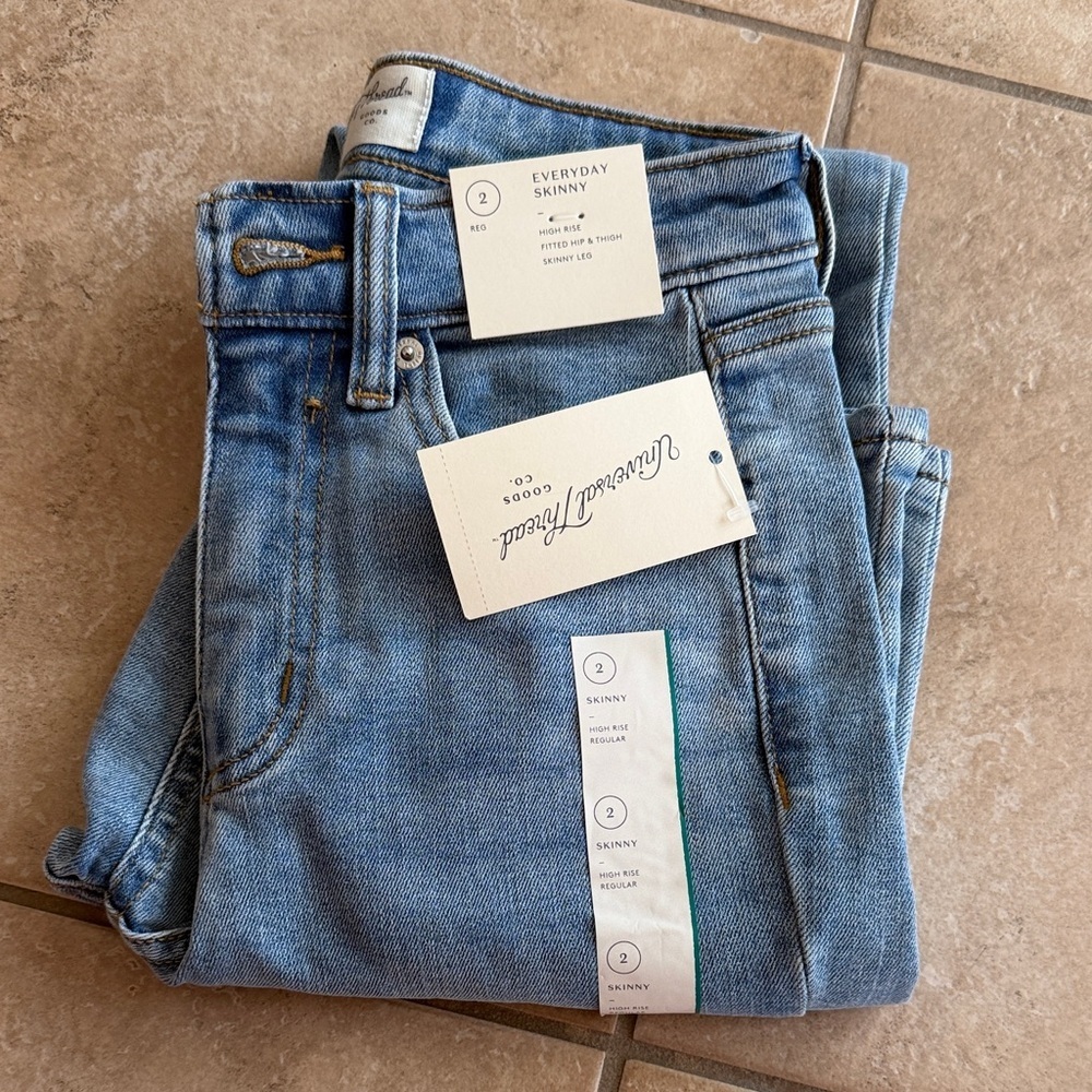 Universal Thread Light Blue High Rise Everyday Skinny Jeans